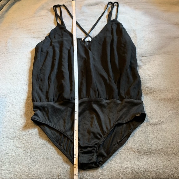 TOBI Bodysuit Caged Strap Front in Black V neck - Picture 7 of 12